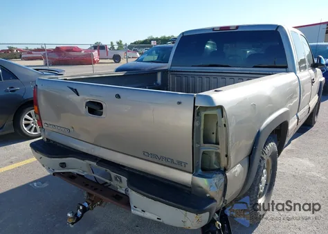 1999 Chevrolet Silverado 1500 Ls z USA, uszkodzony, nr VIN 2GCEC19T2X1273939